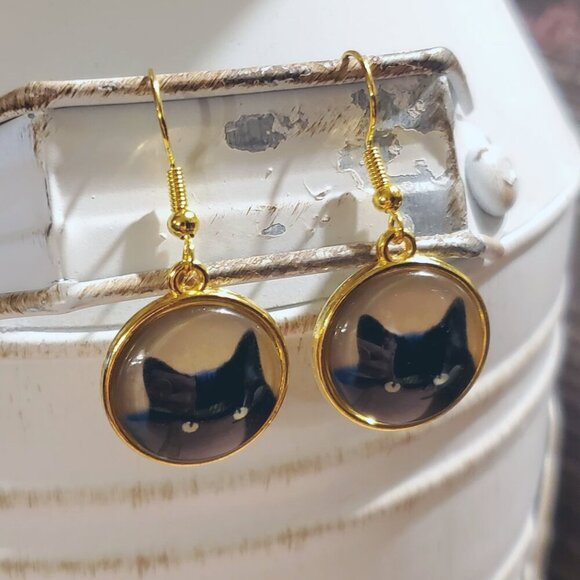 Black Cat Head Yellow Eyes Moon Gold Plated Glass Cabochon Kitty Kitten Earrings - Picture 1 of 5